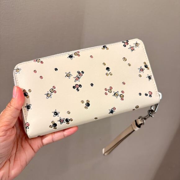 Coach Long Zip Around Wallet With Star Print CCL38 & CCL39 ‼️choose 1 color‼️ - Picture 4 of 12
